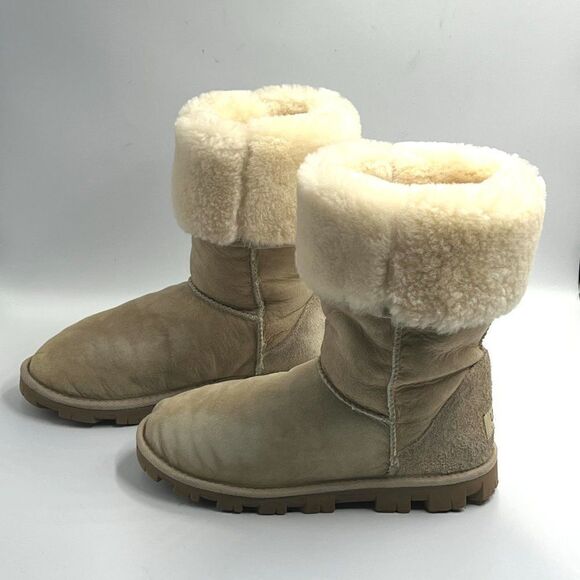 UGG Essential Tall - Size: 6 - Picture 10 of 11